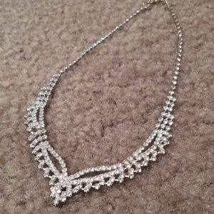 Diamond necklace(not real diamonds)